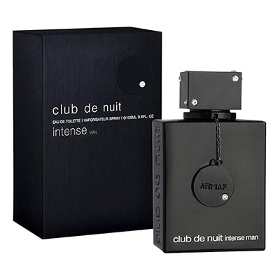 Frasco escuro do perfume Club de Nuit Intense Man com detalhes prateados.